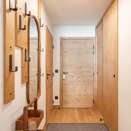 Tilia Champagny-en-vanoise - By Emerald * לה פלאנייה